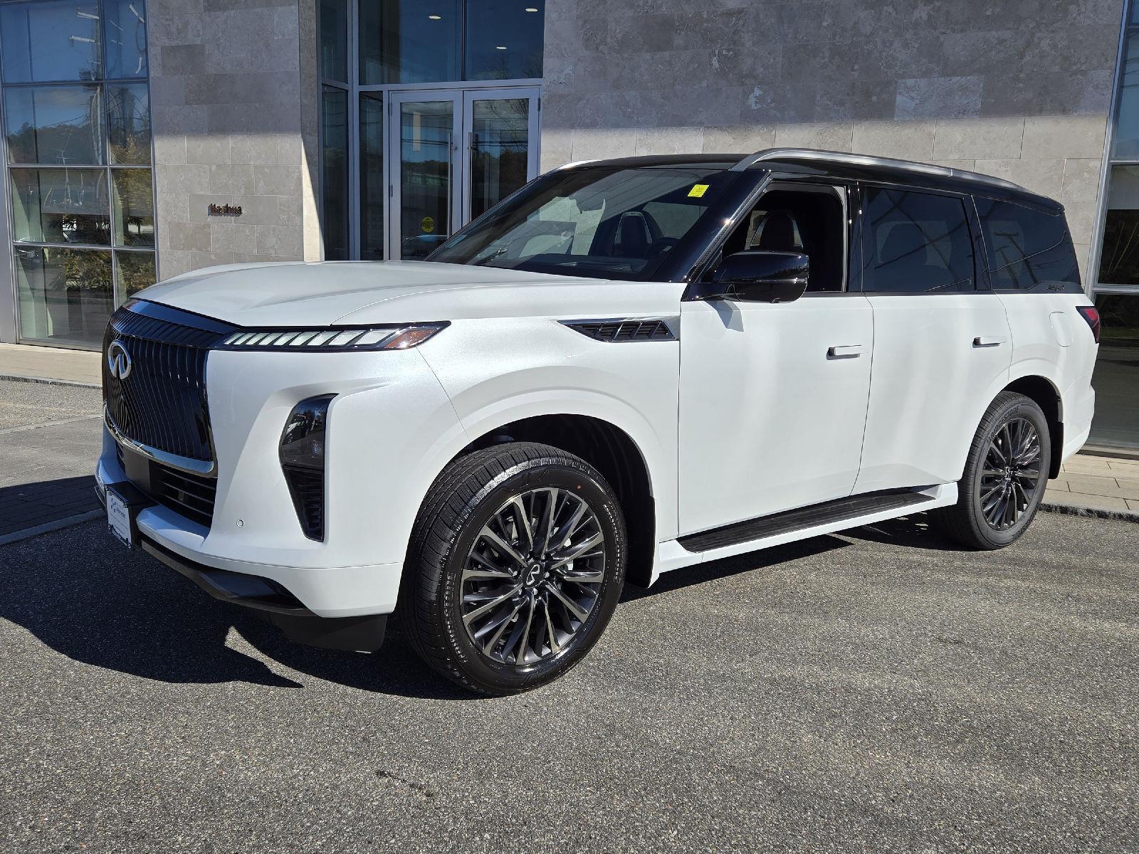 2026 Infiniti QX80 photo 2