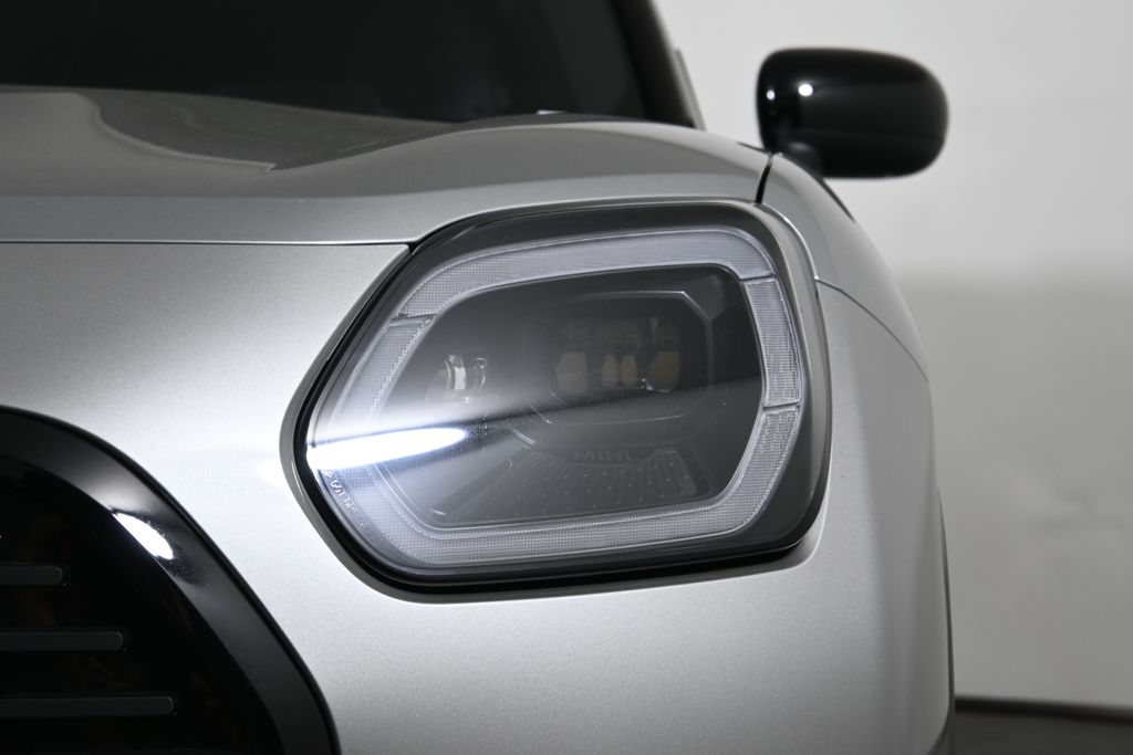 2025 Mini Countryman S ALL4 photo 9