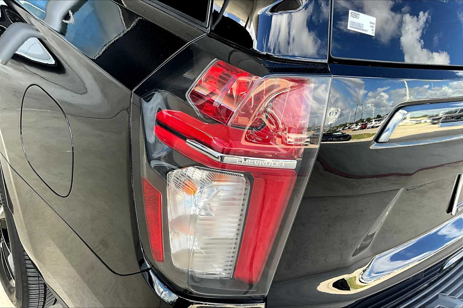 2021 Chevrolet Suburban RST photo 23
