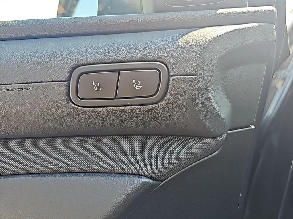 2025 Hyundai Tucson Limited photo 12