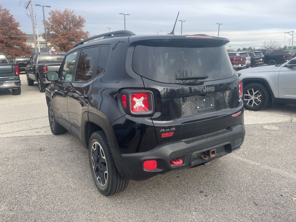 2016 Jeep Renegade Trailhawk photo 3