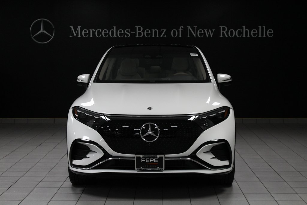 2023 Mercedes Benz EQS SUV 580 4MATIC photo 4