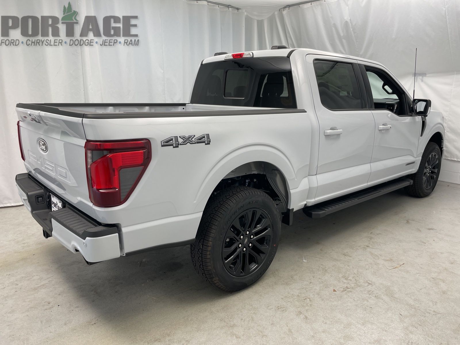 2025 Ford F-150 XLT photo 3