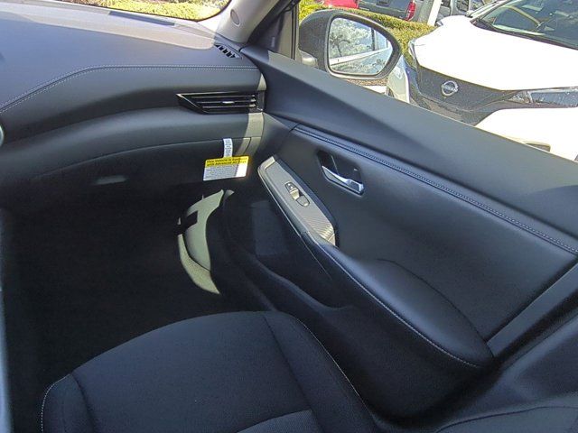 2025 Nissan Sentra SV photo 15