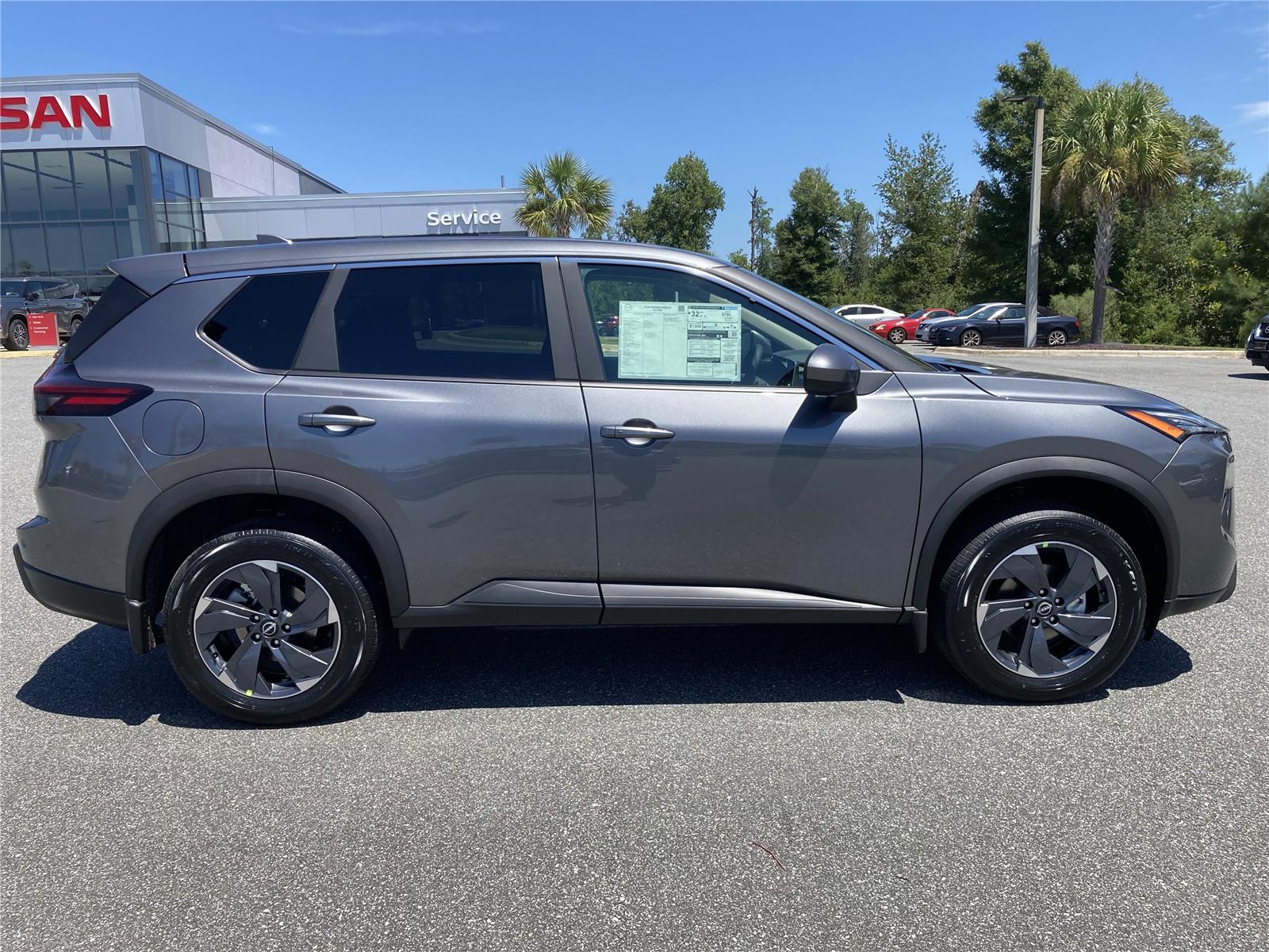 2026 Nissan Rogue SV photo 4