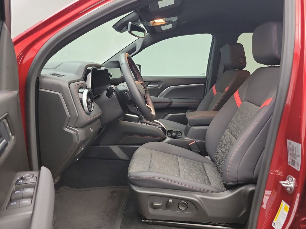 2025 Chevrolet Colorado Z71 photo 4