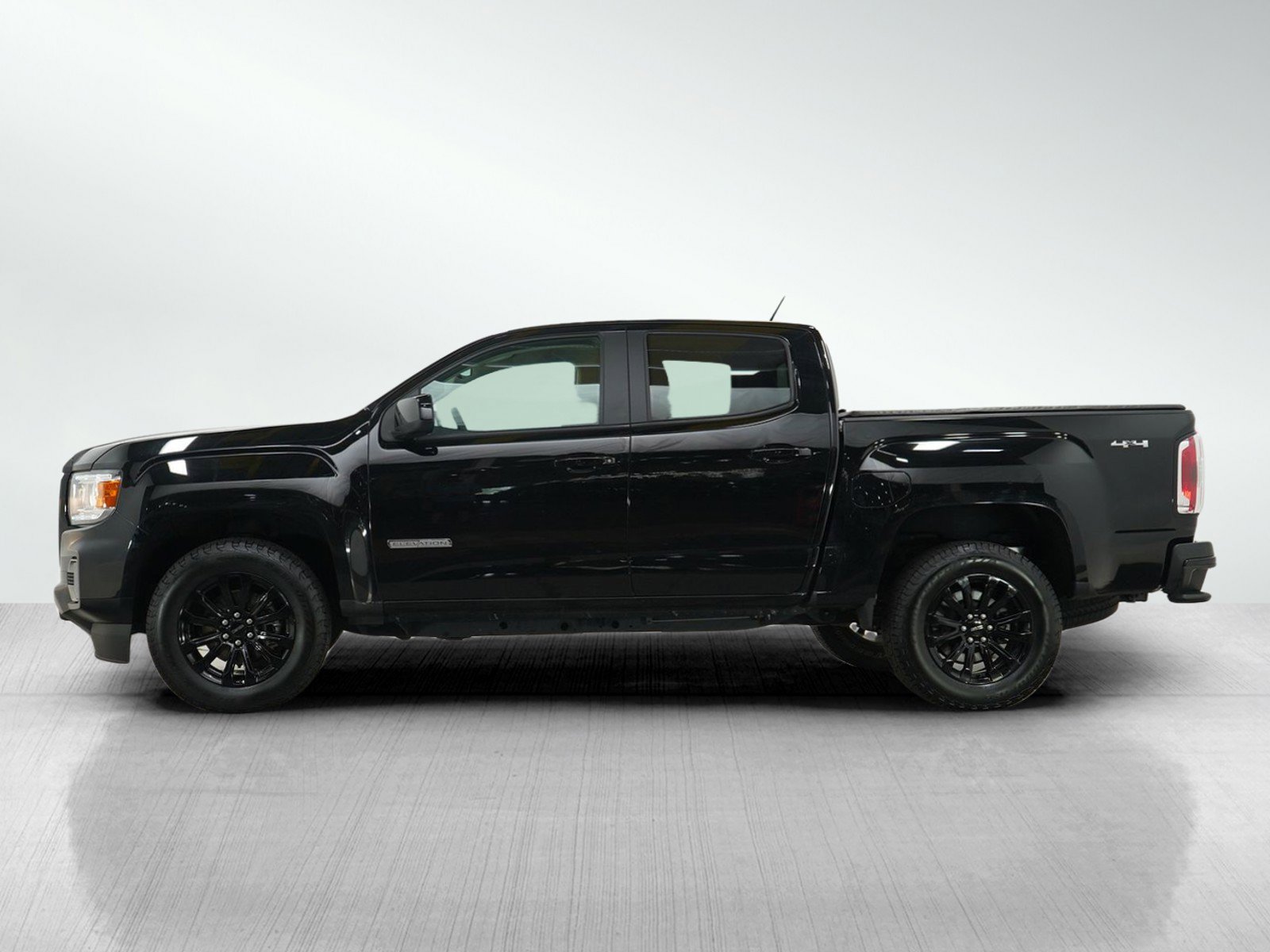 Used 2022 GMC Canyon Elevation with VIN 1GTG6CEN9N1241835 for sale in Burnsville, Minnesota