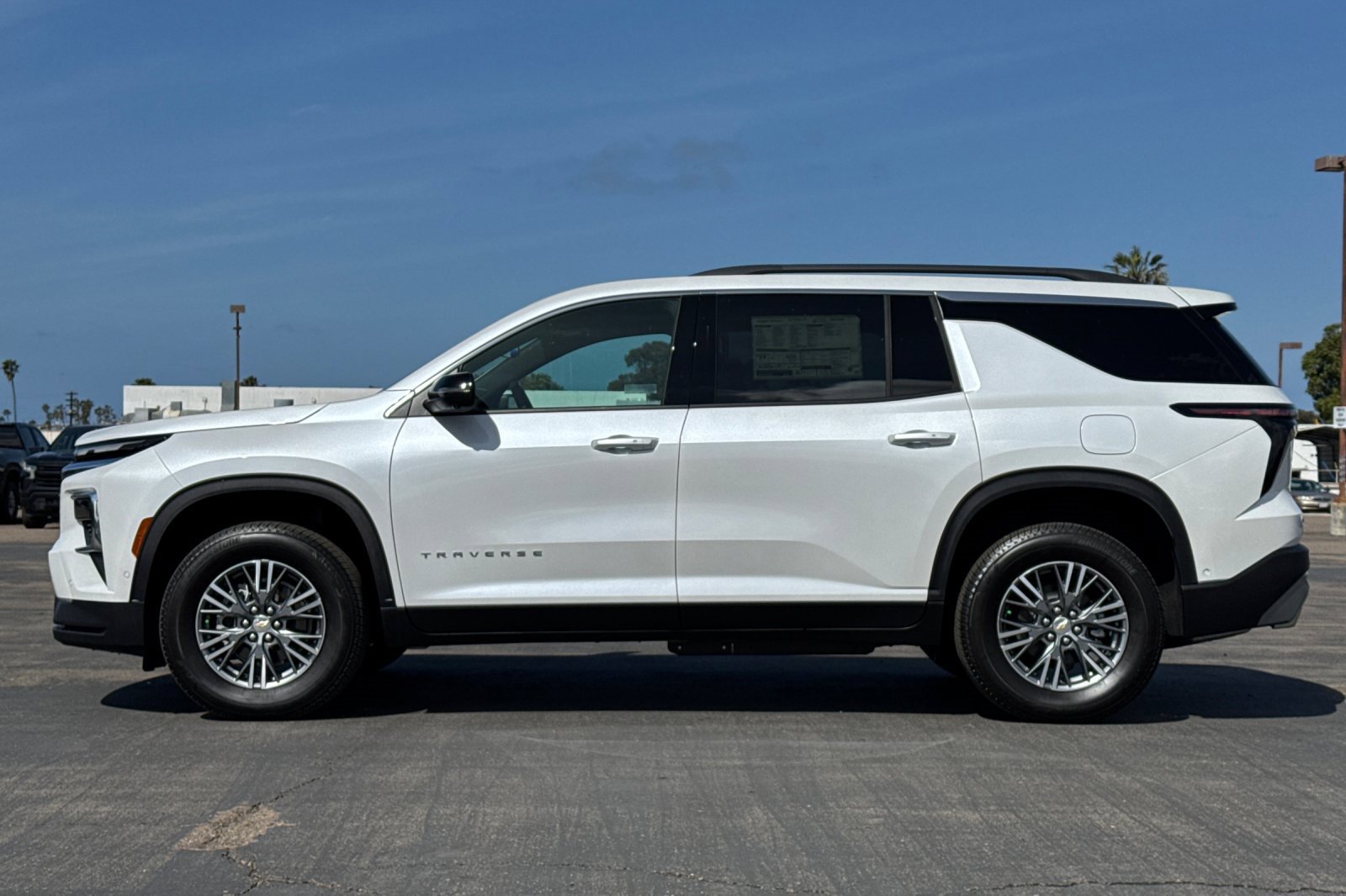 2025 Chevrolet Traverse photo 5