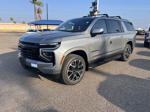 2025 Chevrolet Suburban RST photo 3