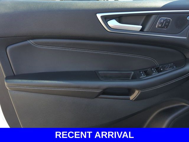 2022 Ford Edge Titanium photo 7