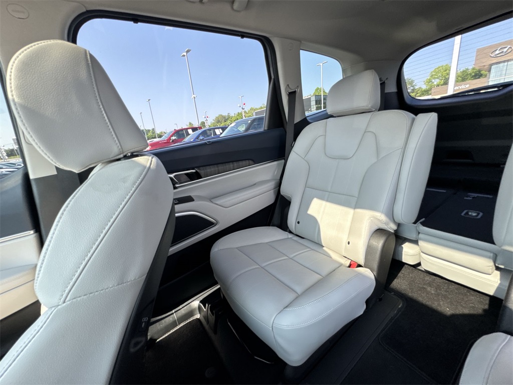 2024 Kia Telluride EX photo 9