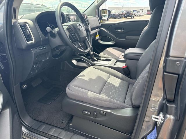 2025 Nissan Frontier SV photo 18