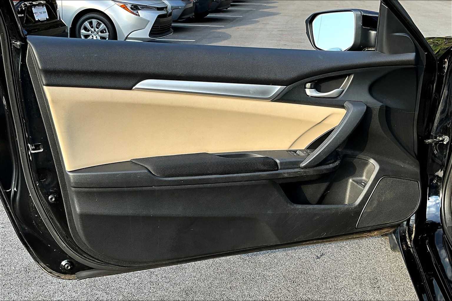 2016 Honda Civic LX photo 16