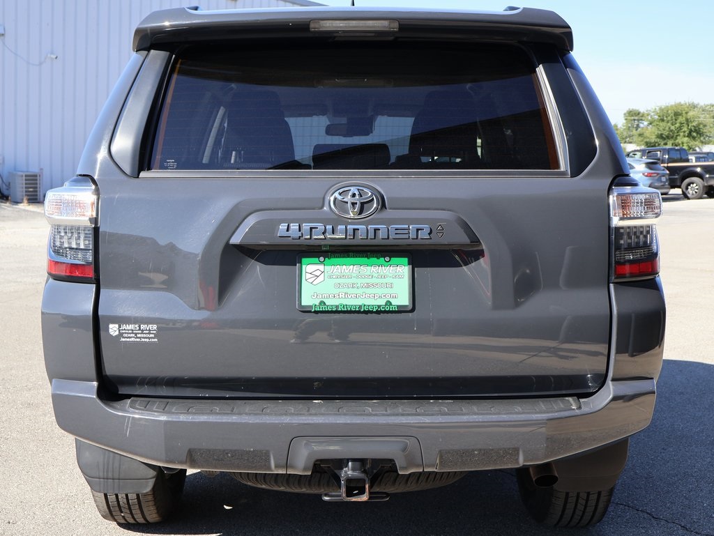 2024 Toyota 4Runner SR5 photo 4