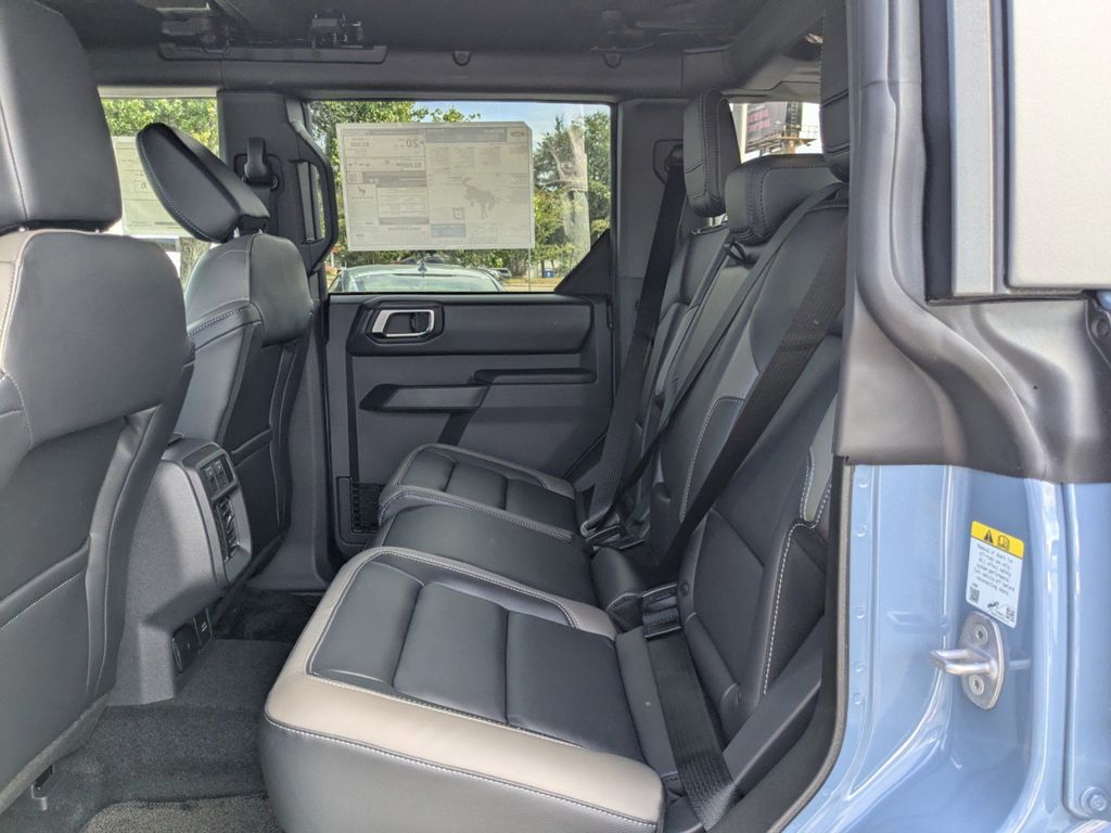 2025 Ford Bronco Outer Banks photo 14