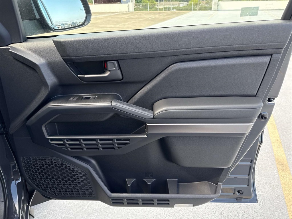 2025 Toyota 4Runner SR5 photo 13