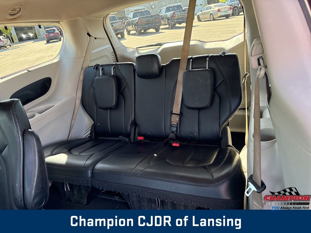 2018 Chrysler Pacifica Touring Plus photo 17