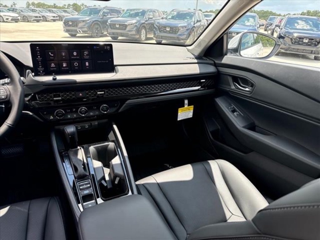 2025 Honda Accord Hybrid EX-L photo 14
