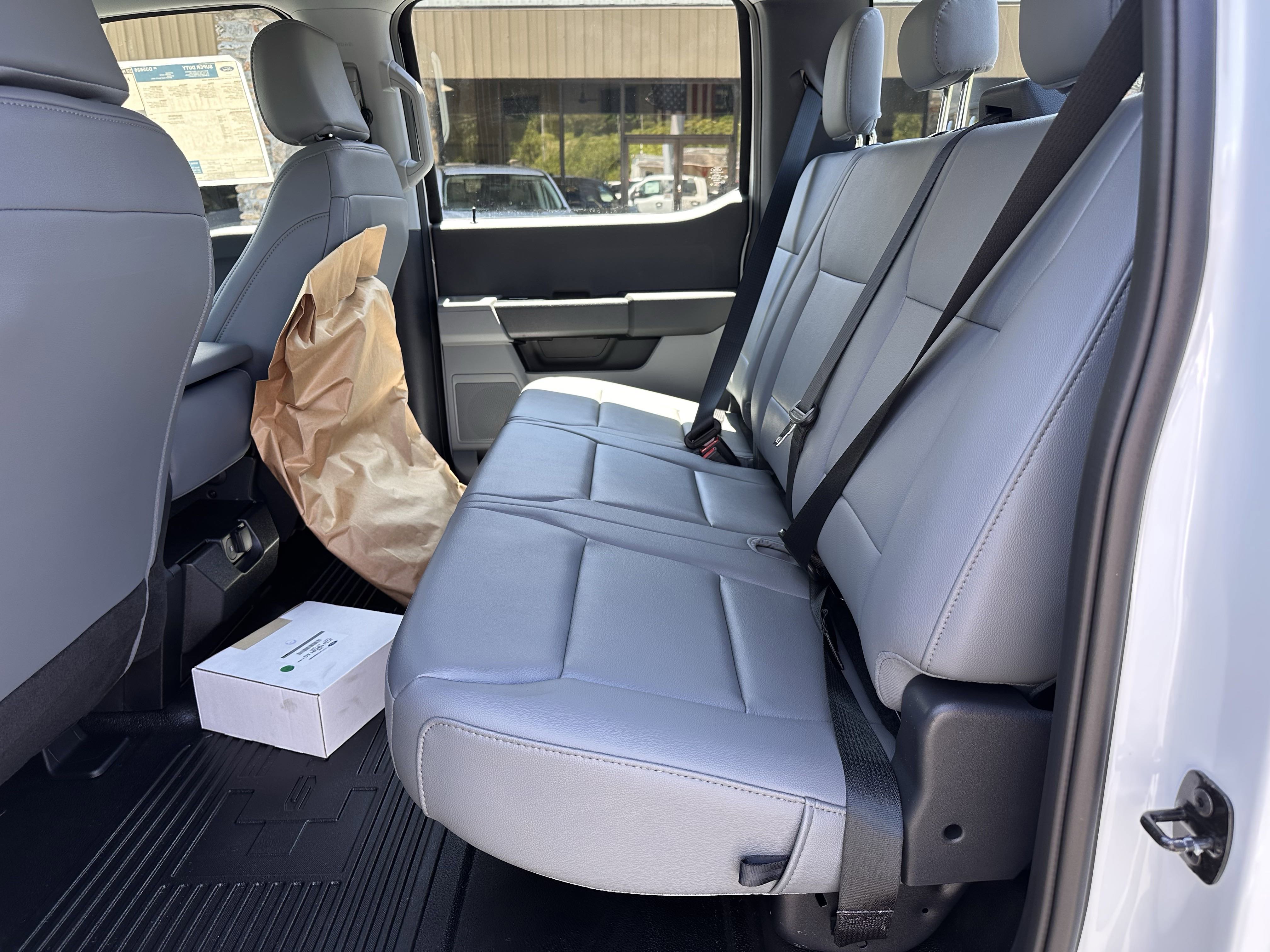 2025 Ford F-550 XL photo 5