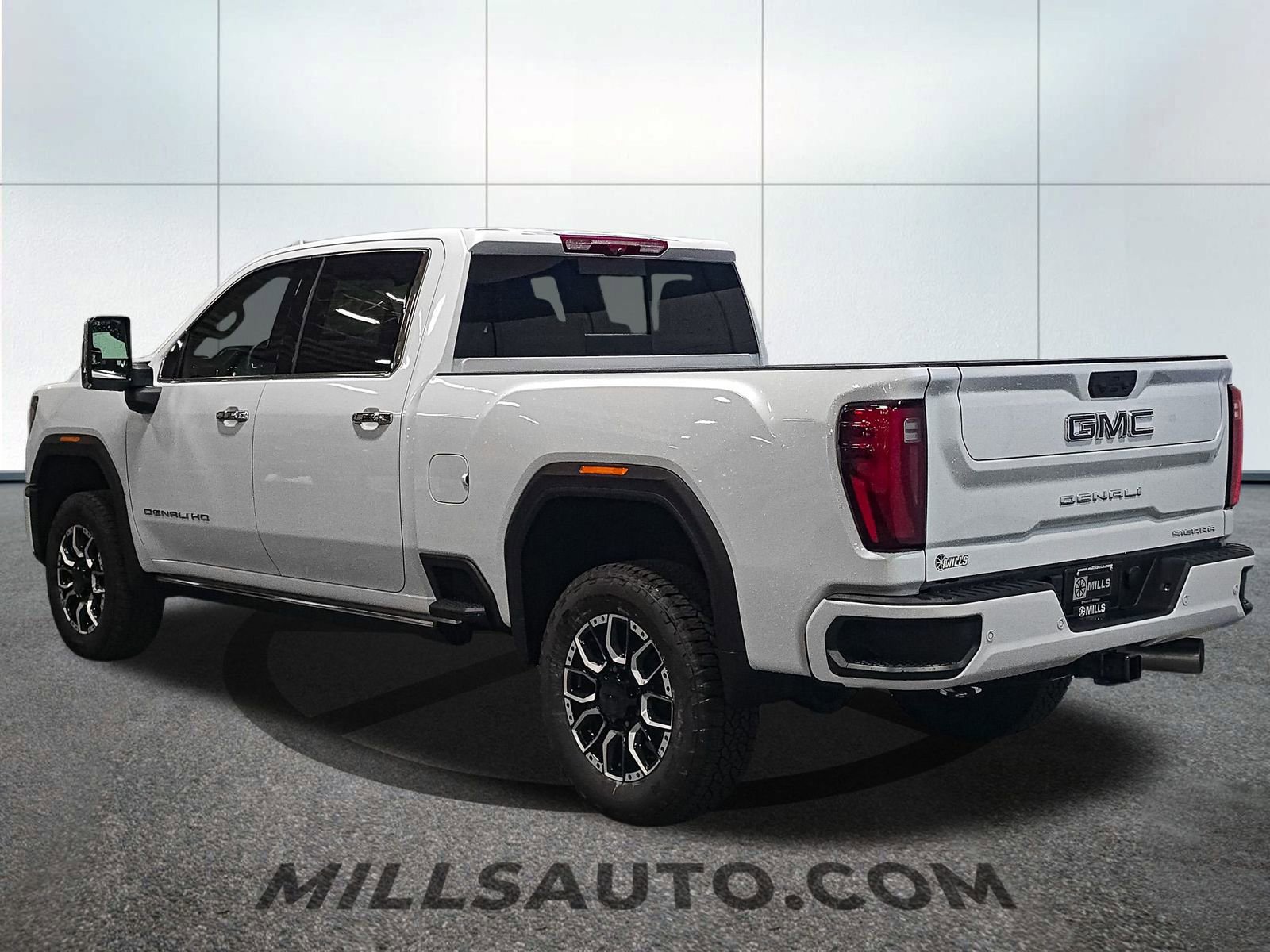 2026 Gmc Sierra 3500 HD Denali Ultimate photo 4