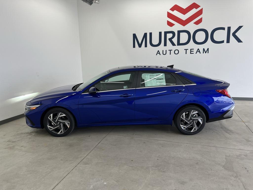 2025 Hyundai Elantra Limited photo 2