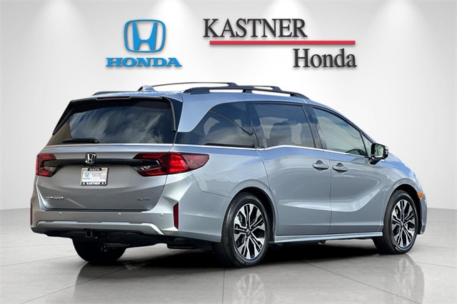 2026 Honda Odyssey Elite photo 3