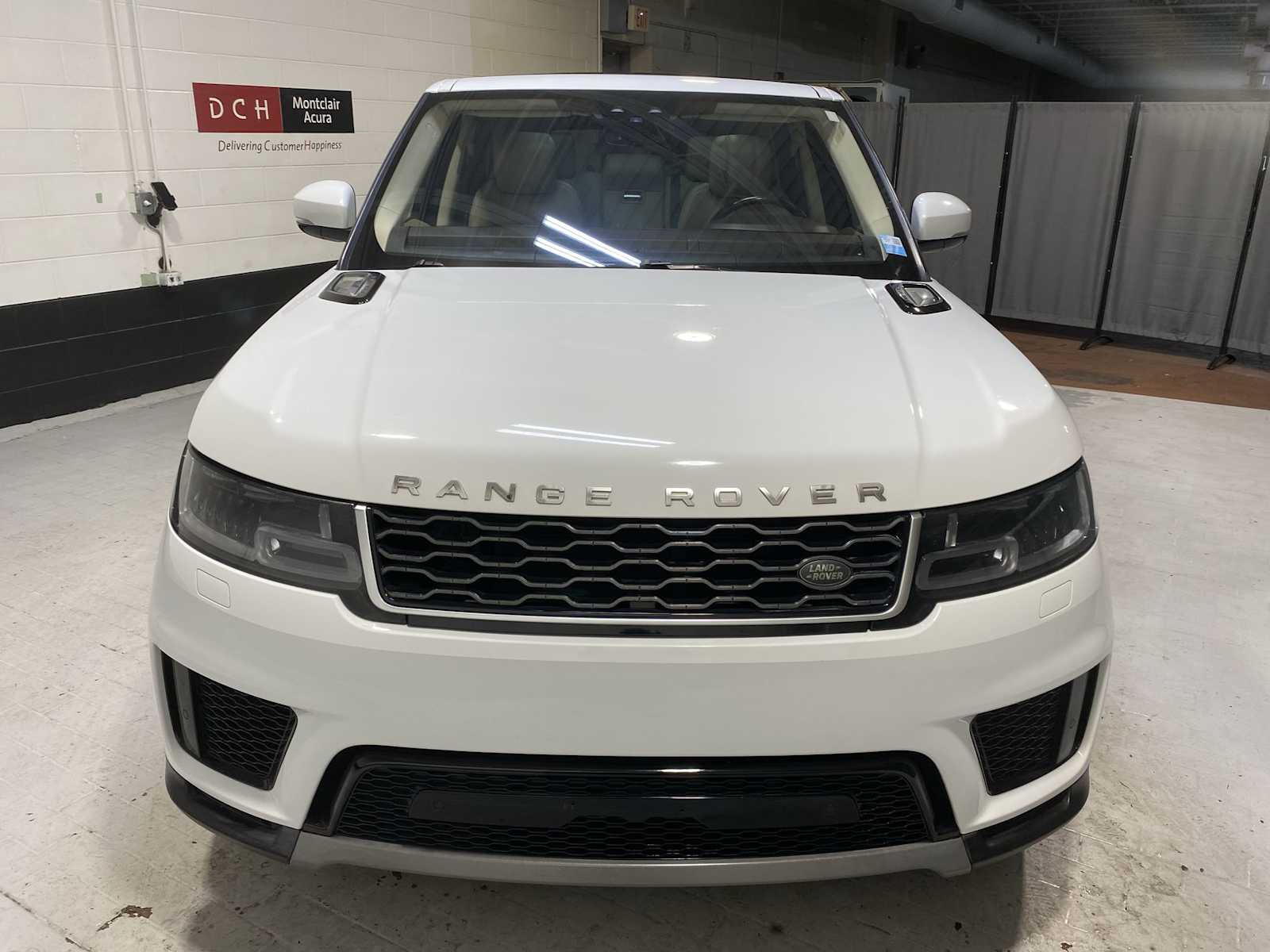 2018 Land Rover Range Rover Sport SE photo 4