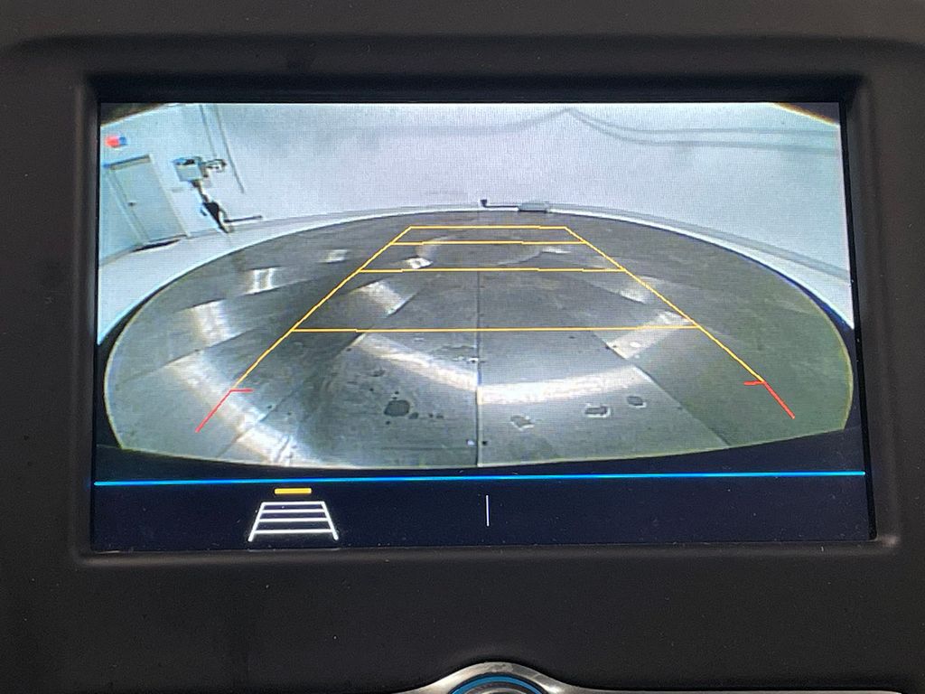 2019 Chevrolet Equinox LT photo 3