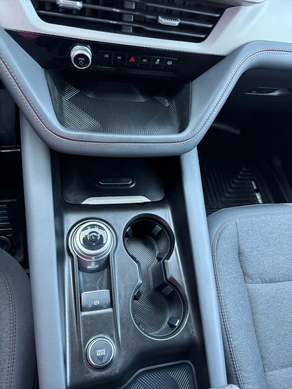 2025 Ford Explorer photo 21