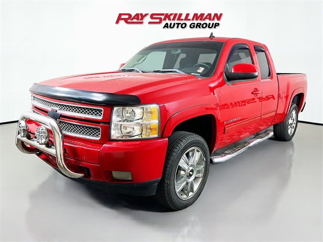 2013 Chevrolet Silverado 1500 LT photo 3