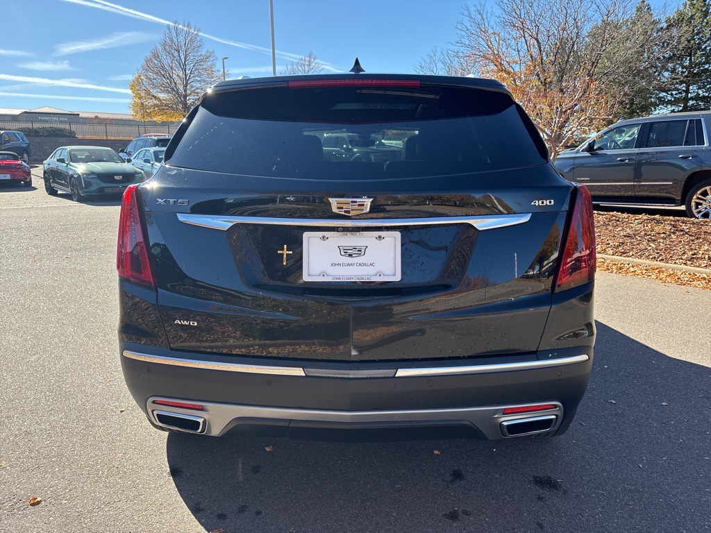 2021 Cadillac XT5 Premium Luxury photo 3