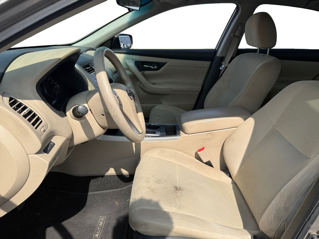 2015 Nissan Altima 2.5 S photo 9