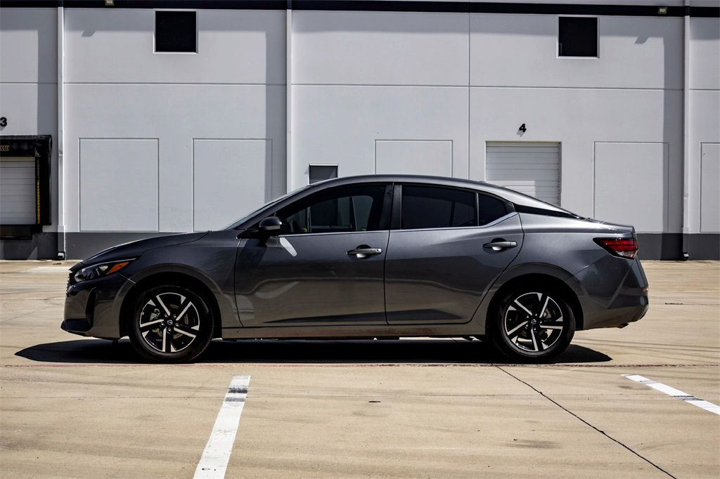 2025 Nissan Sentra SV photo 8