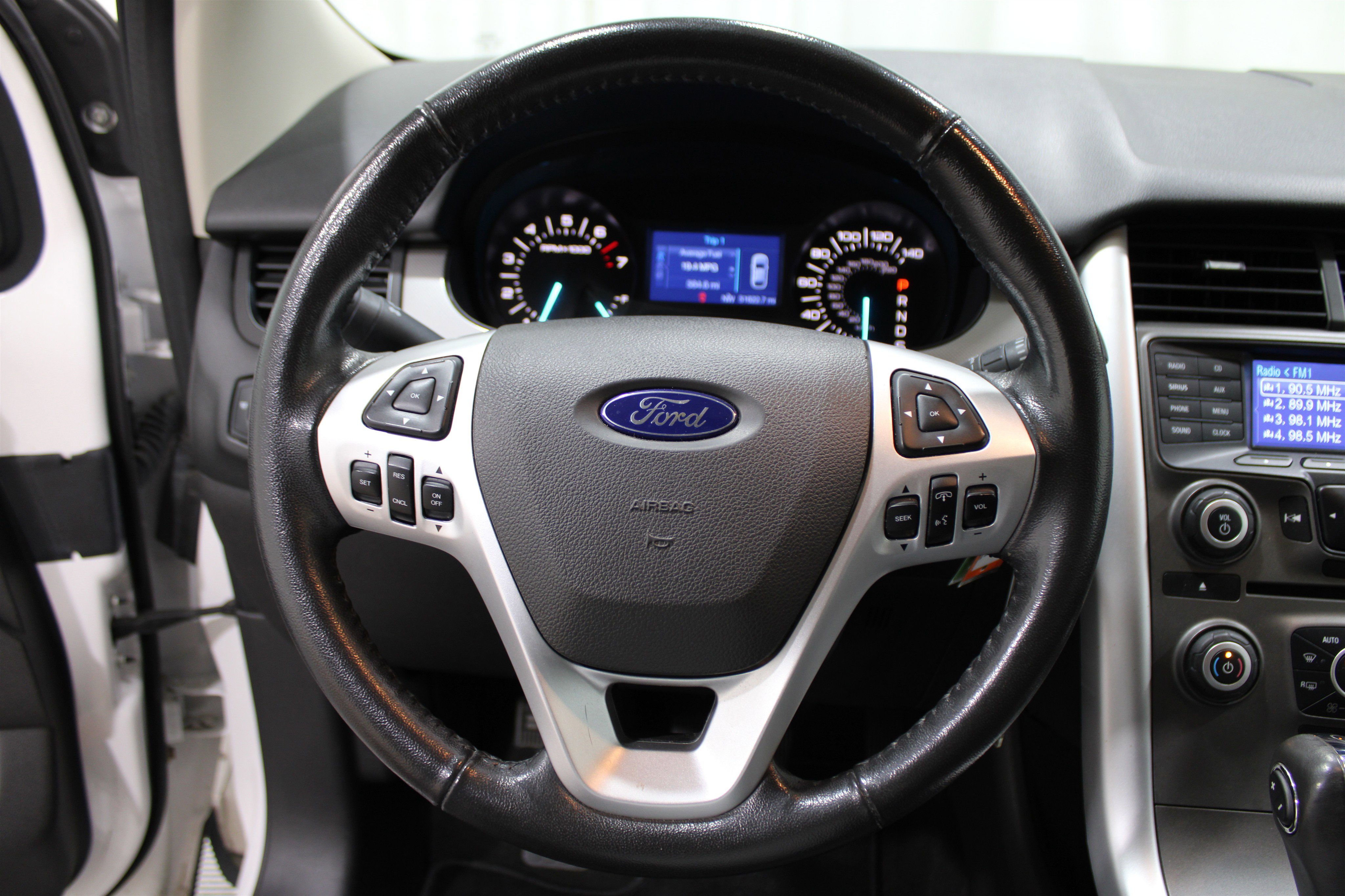 2013 Ford Edge SEL photo 3
