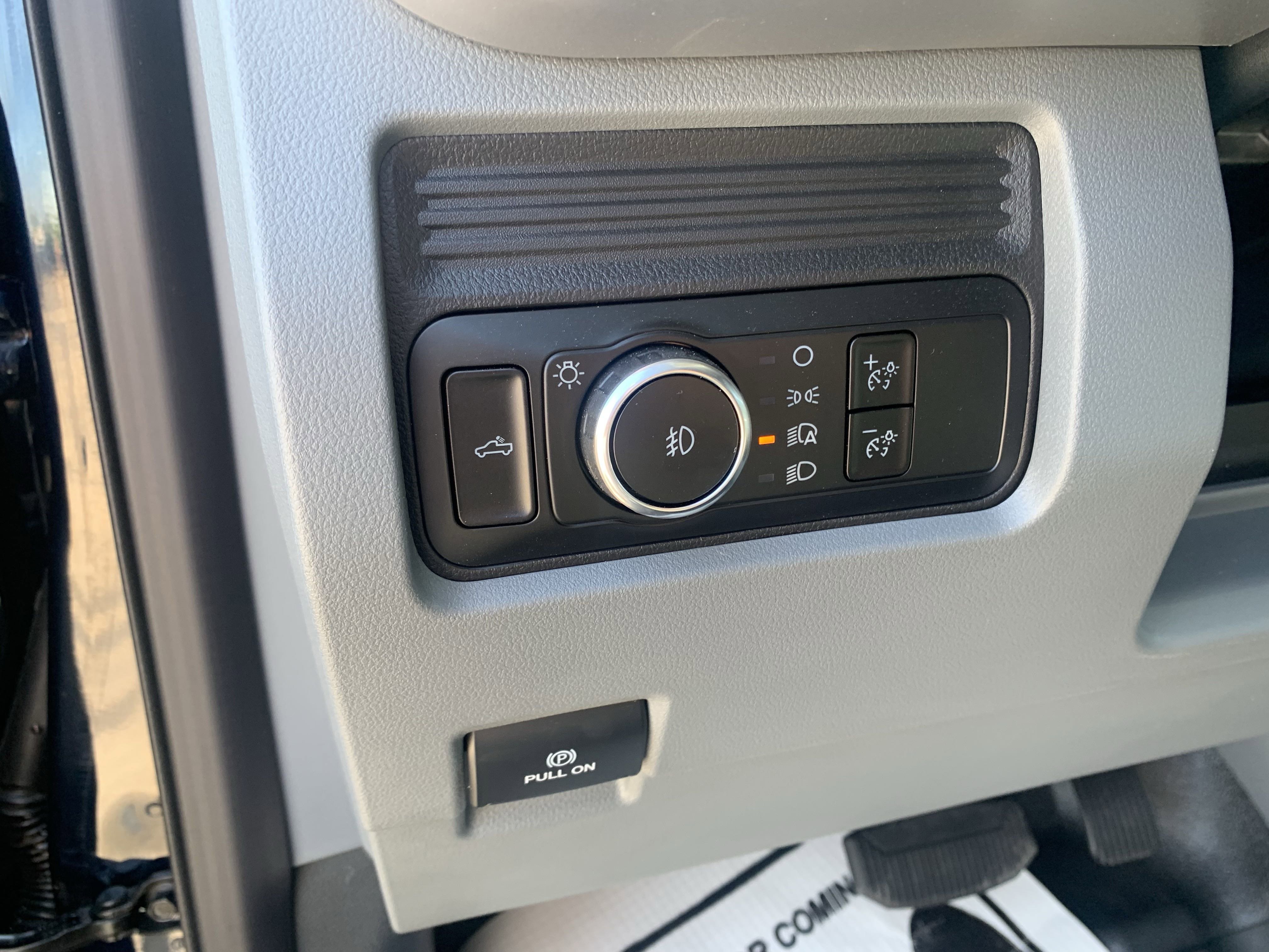 2025 Ford F-350 XLT photo 4