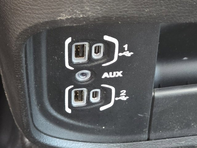 2022 Ram 3500 photo 9