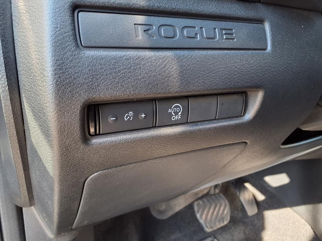 2023 Nissan Rogue S photo 8