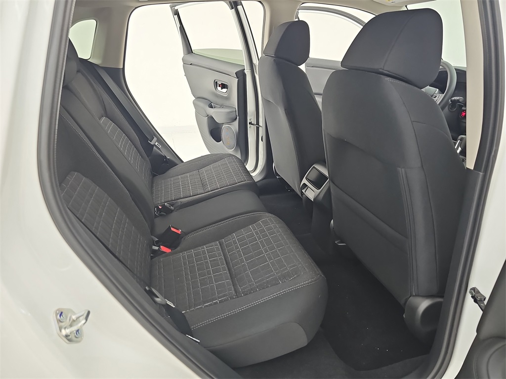 2026 Honda HR-V LX photo 13