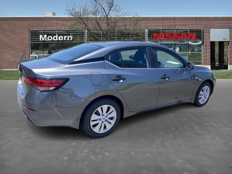 2025 Nissan Sentra S photo 4
