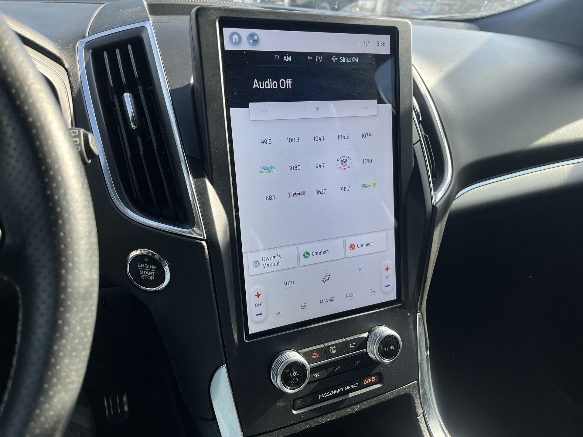 2022 Ford Edge ST photo 8