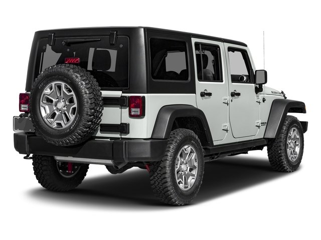 2017 Jeep Wrangler Unlimited Rubicon photo 2