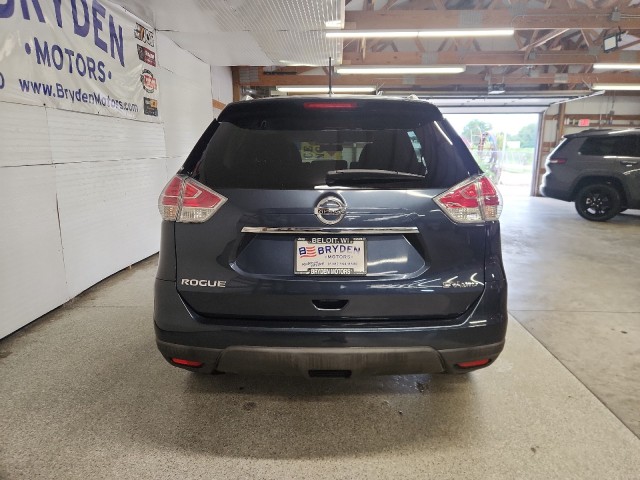 2016 Nissan Rogue SV photo 4