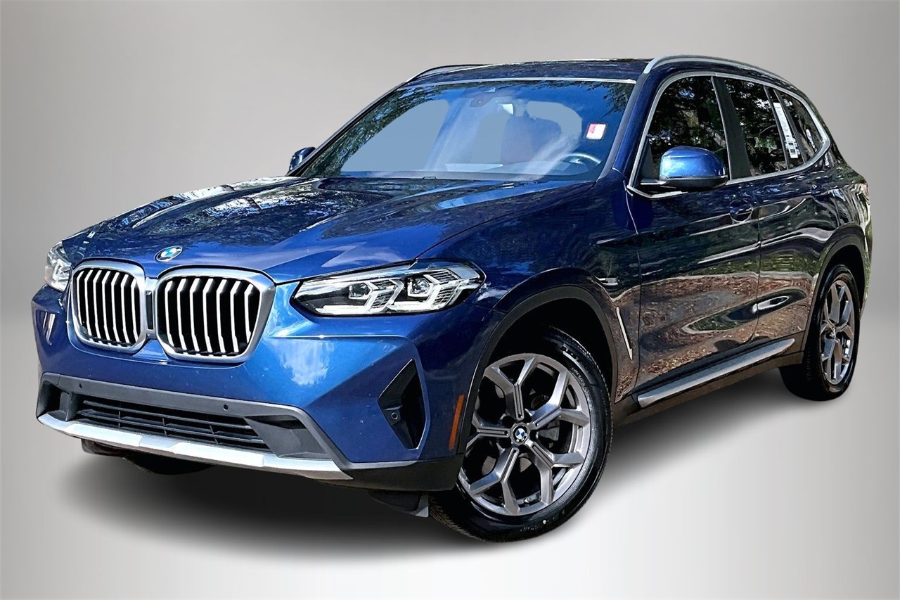 2022 BMW X3 30i's photo