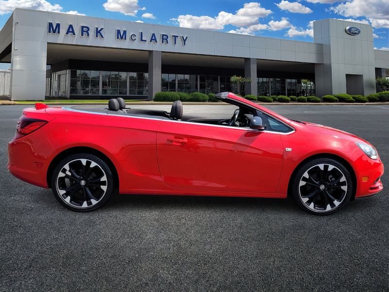 2017 Buick Cascada photo 2