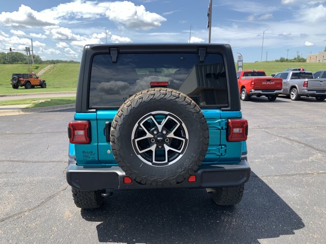 2019 Jeep Wrangler Unlimited Sahara photo 4