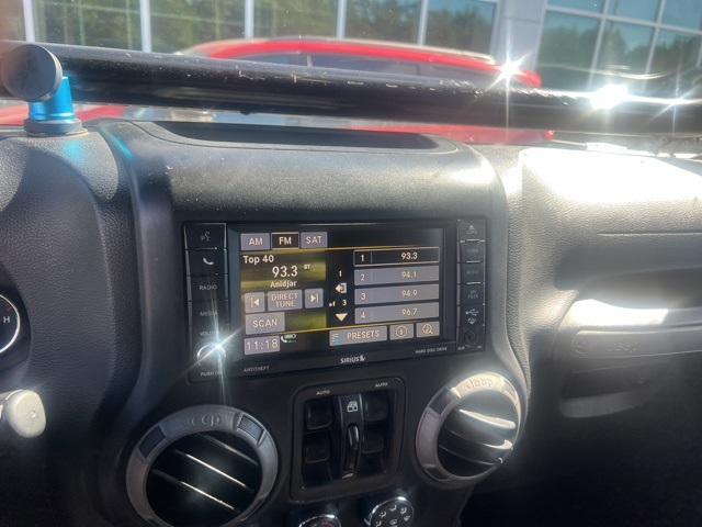 2017 Jeep Wrangler Unlimited Sport photo 4