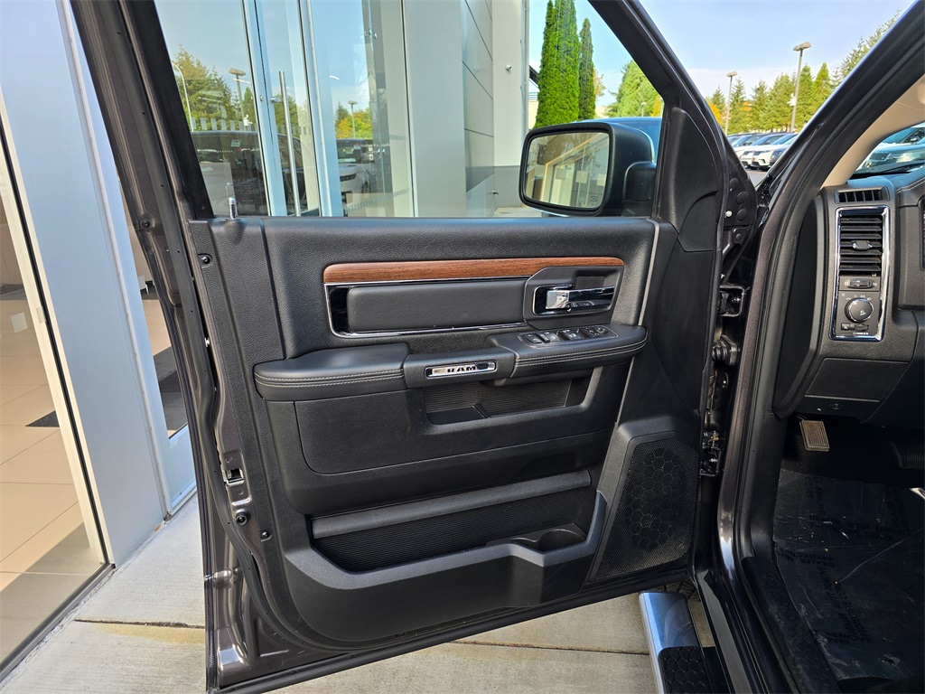2015 Ram 1500 Laramie photo 22