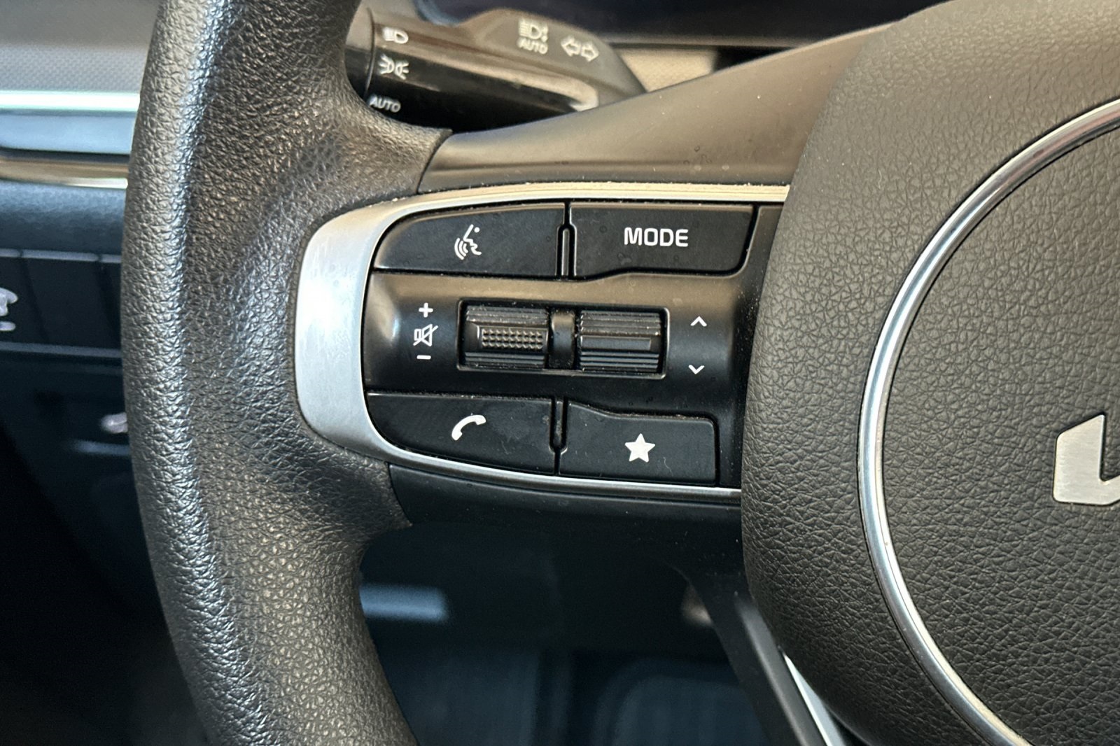 2025 Kia K5 LXS photo 24