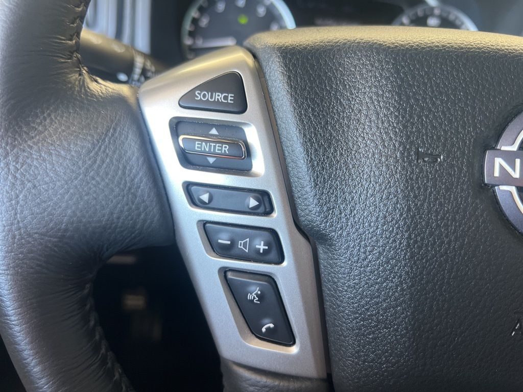 2024 Nissan Titan Crew Cab photo 48