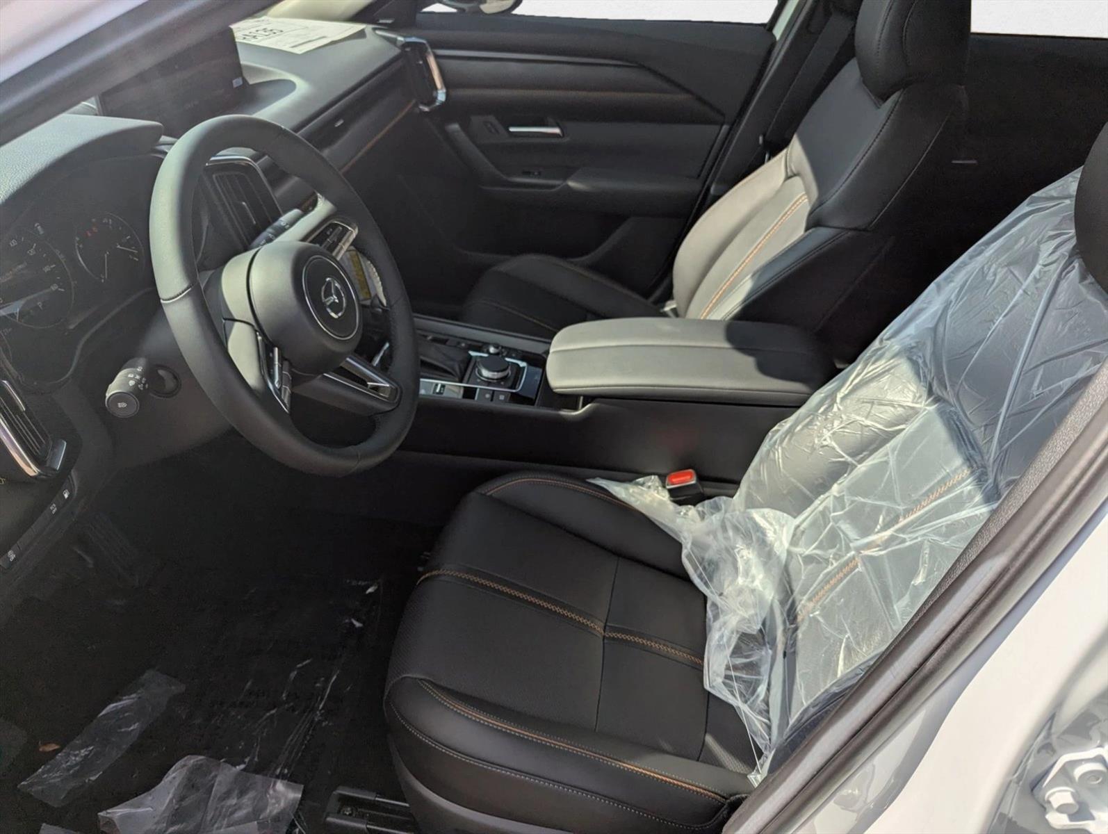 2025 Mazda CX-50 Premium Plus photo 2